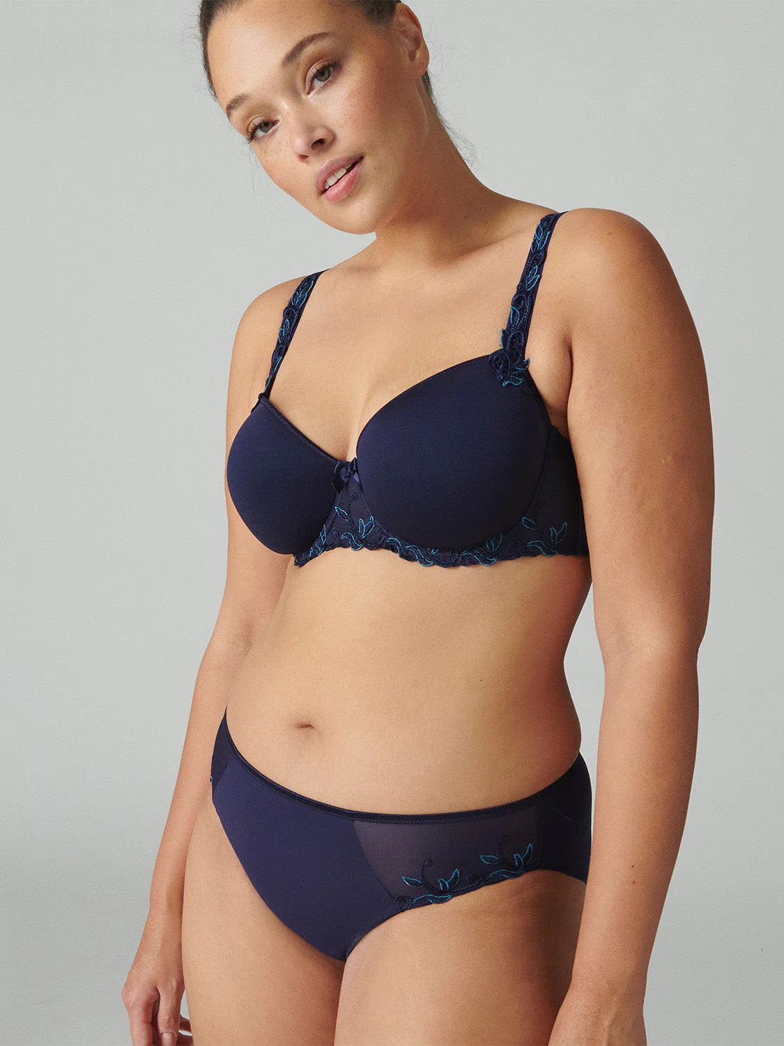 Squared neckline spacer bra - Midnight - Image 8
