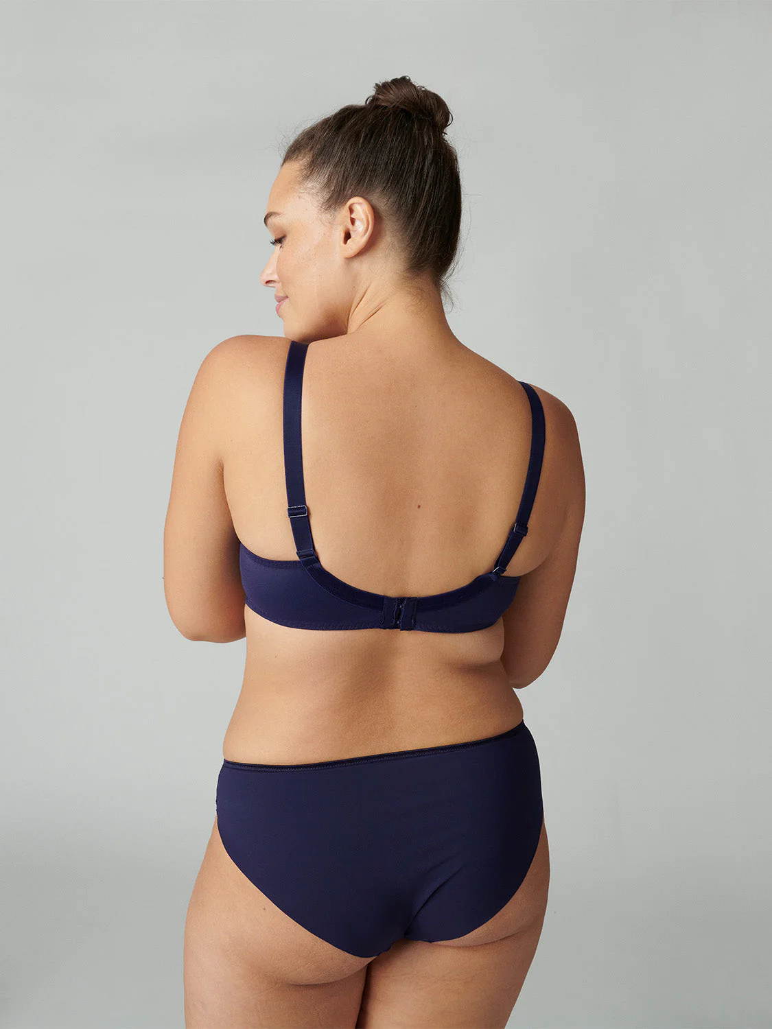 Squared neckline spacer bra - Midnight - Image 9