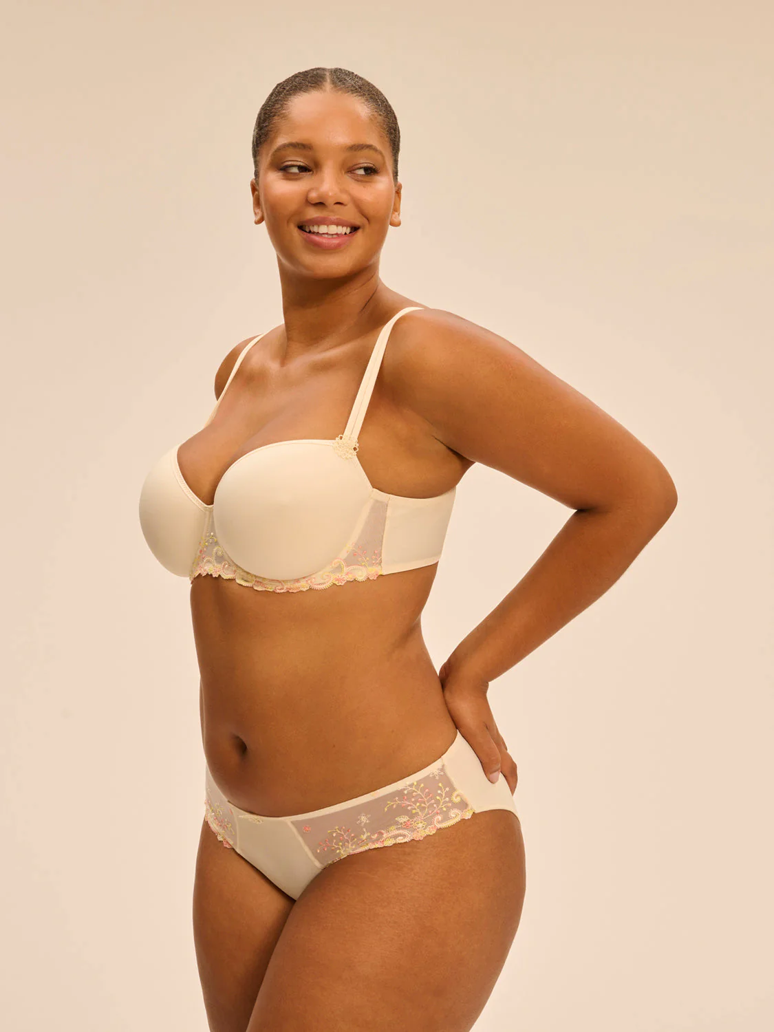 Squared neckline spacer bra - Pampa - Image 9