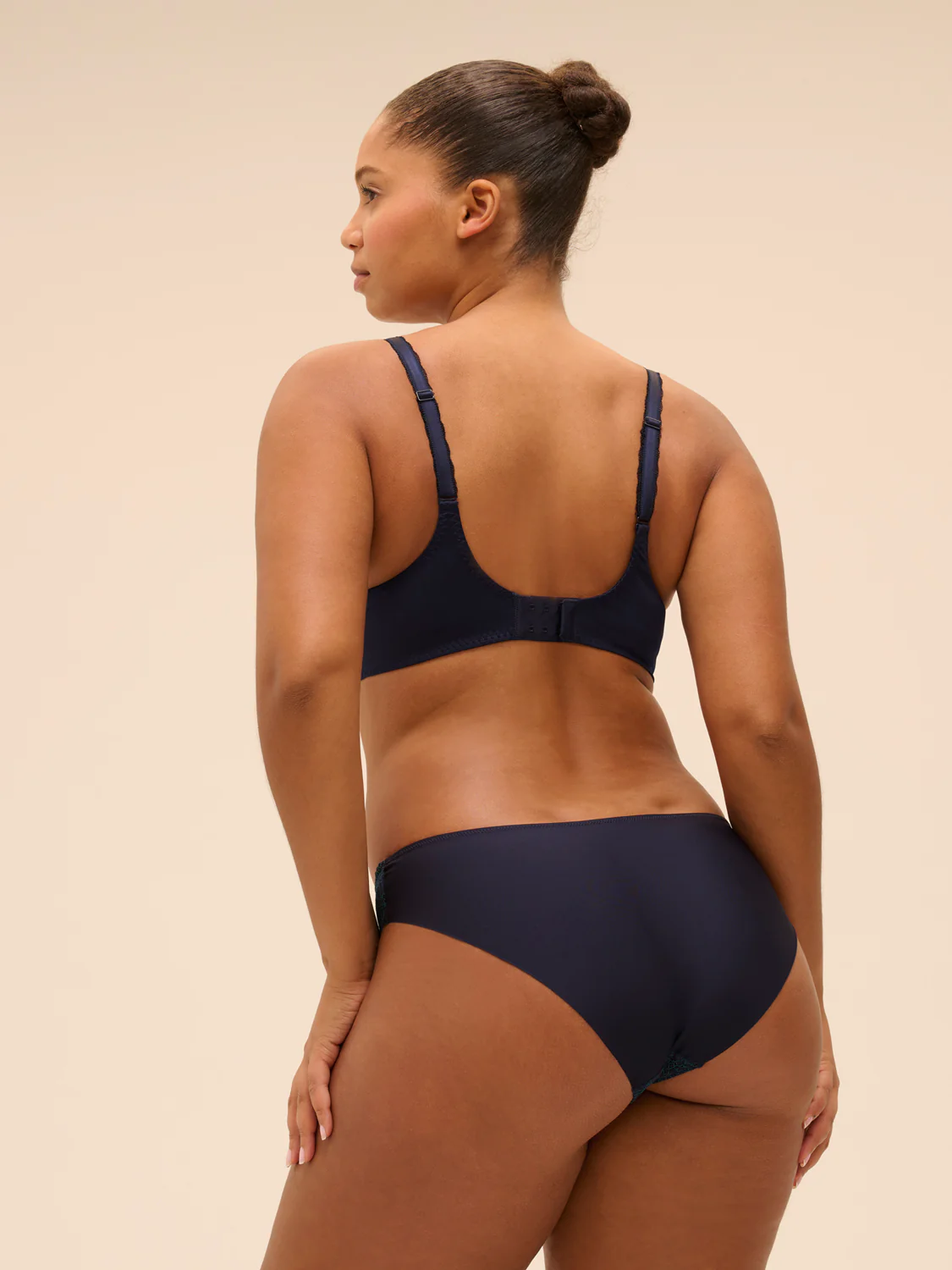 Squared neckline spacer bra - Sapphire - Image 14