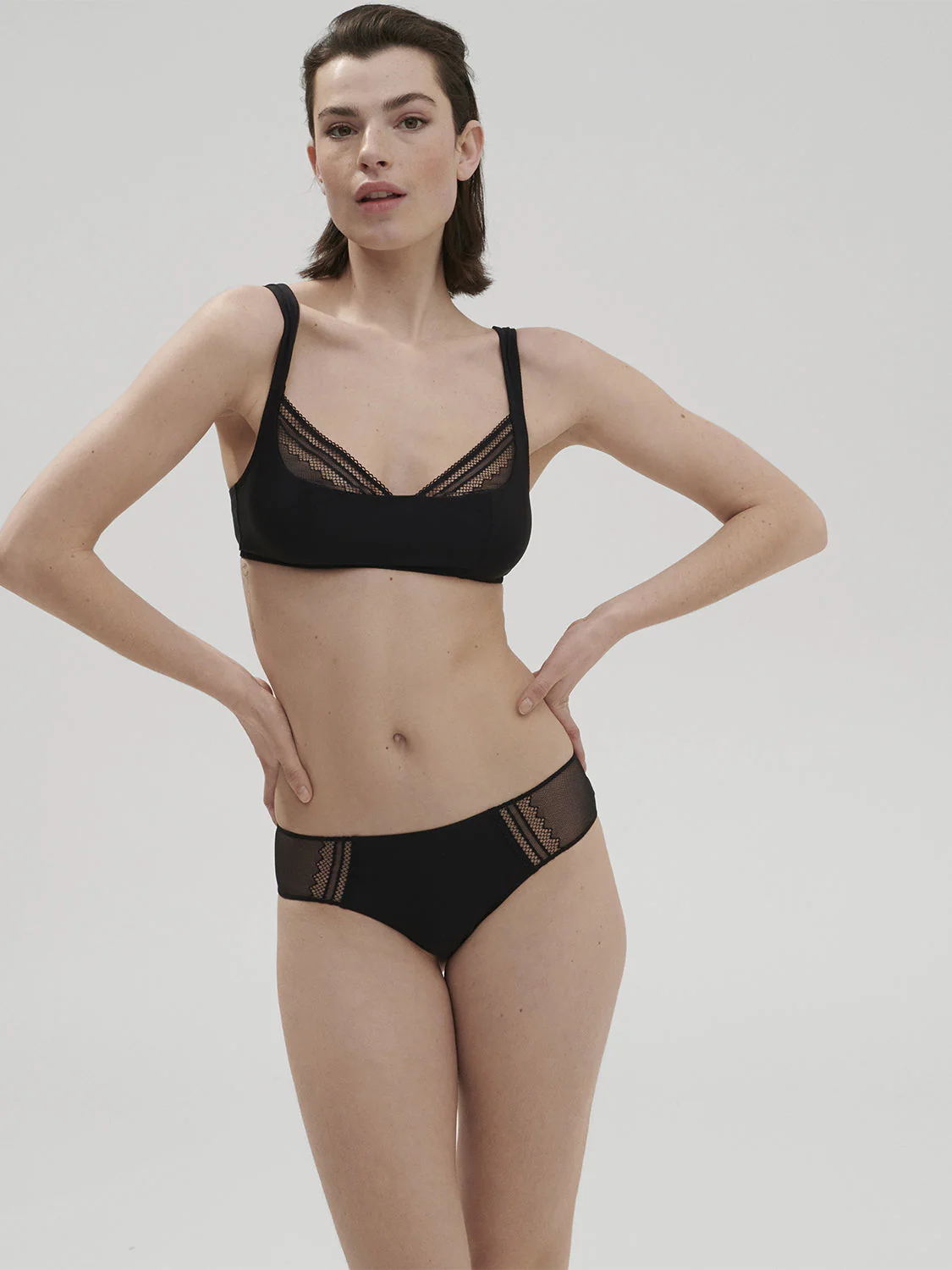 Structured wireless bra - Black - Image 3
