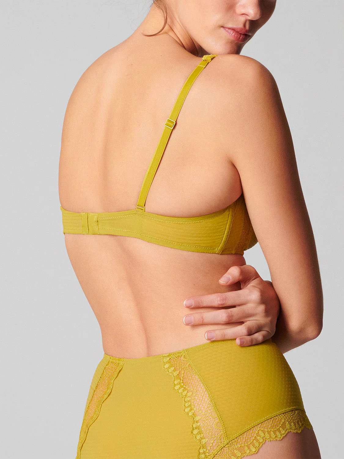 Structured wireless bra - Matcha - Image 5
