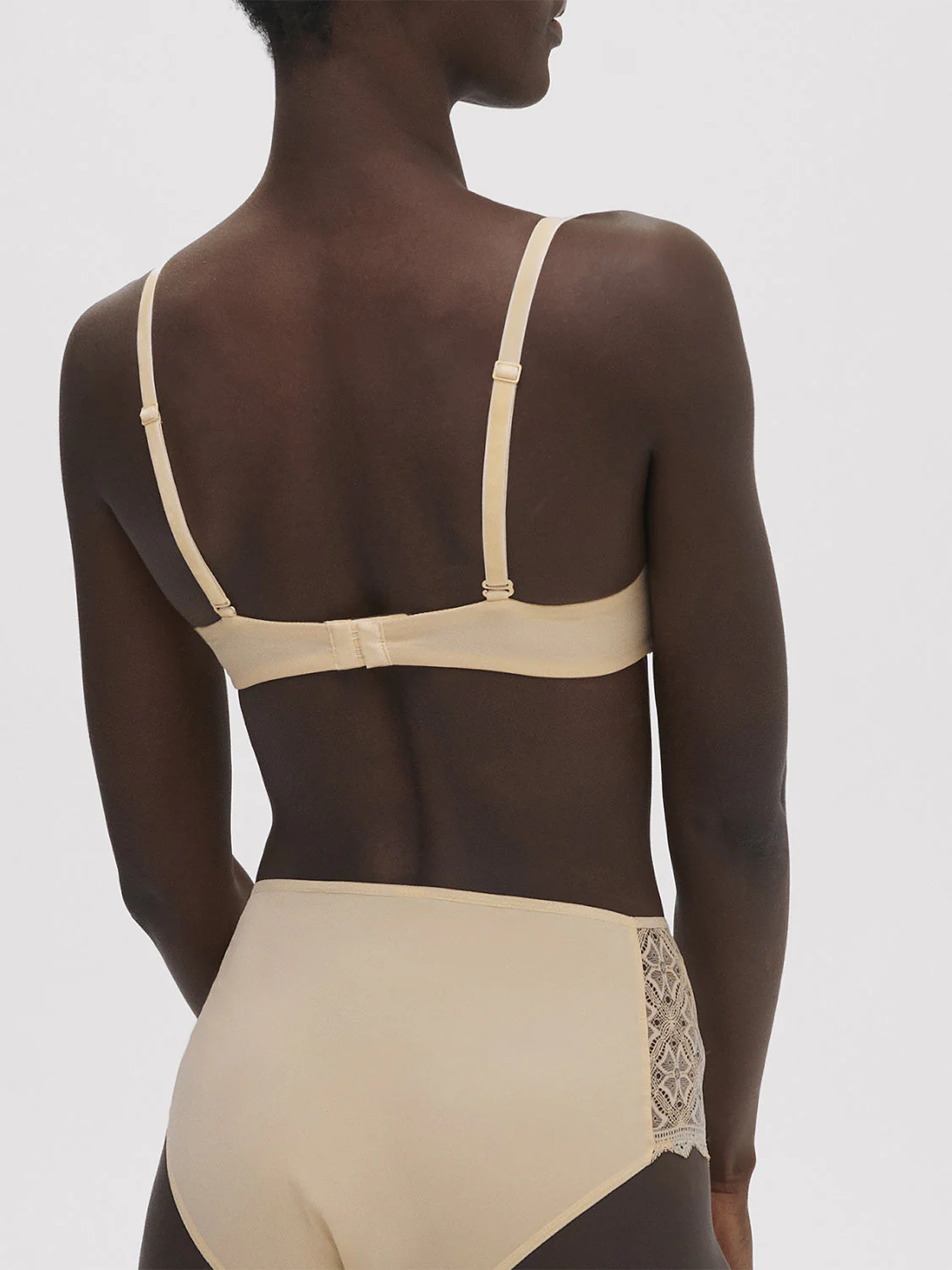 Structured wireless bra - Vanilla - Image 2