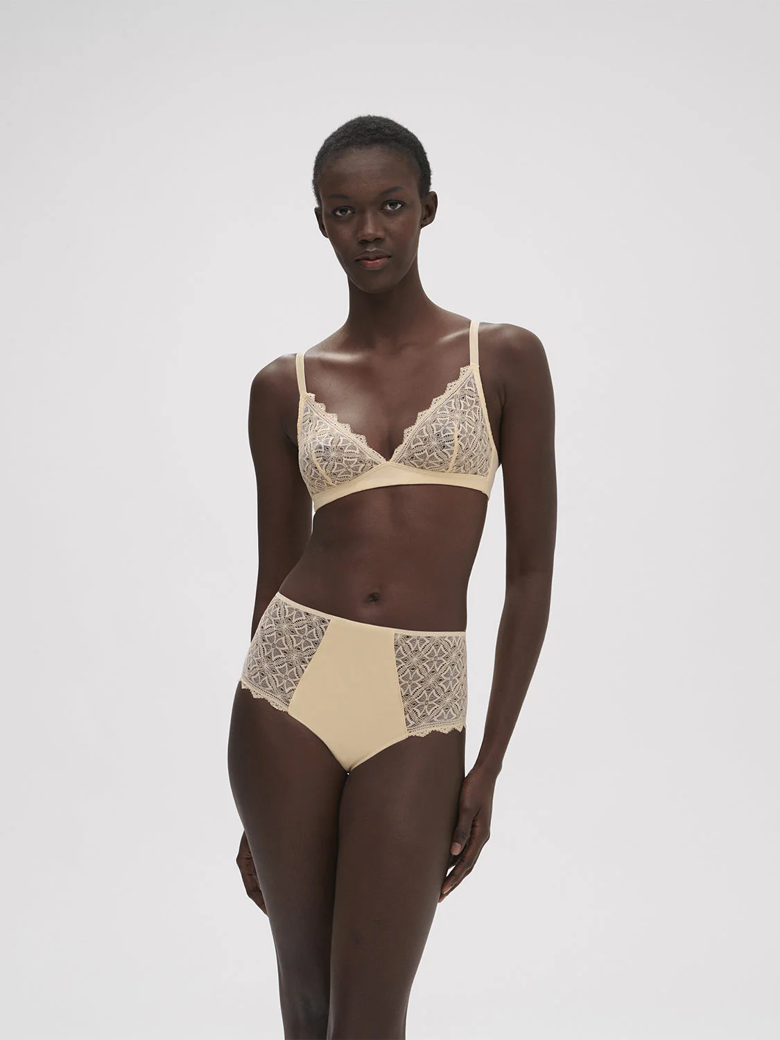 Structured wireless bra - Vanilla - Image 3