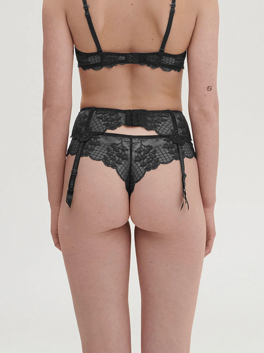 Suspender Belt - Black - Image 2