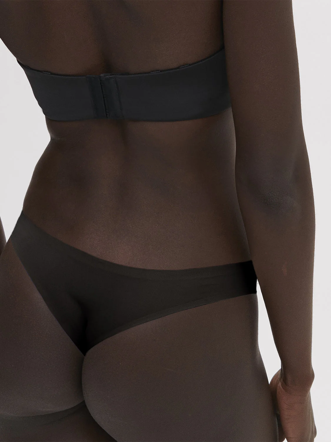 Tanga - Black - Image 2