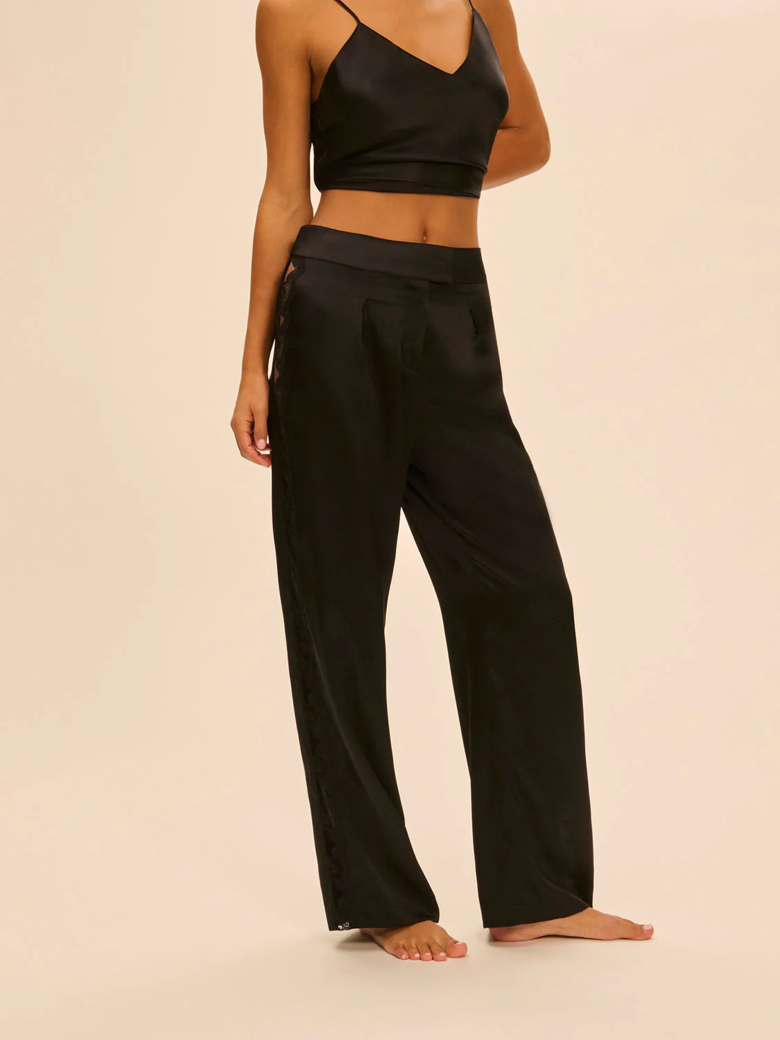 Trousers with embroidery - Black - Image 3