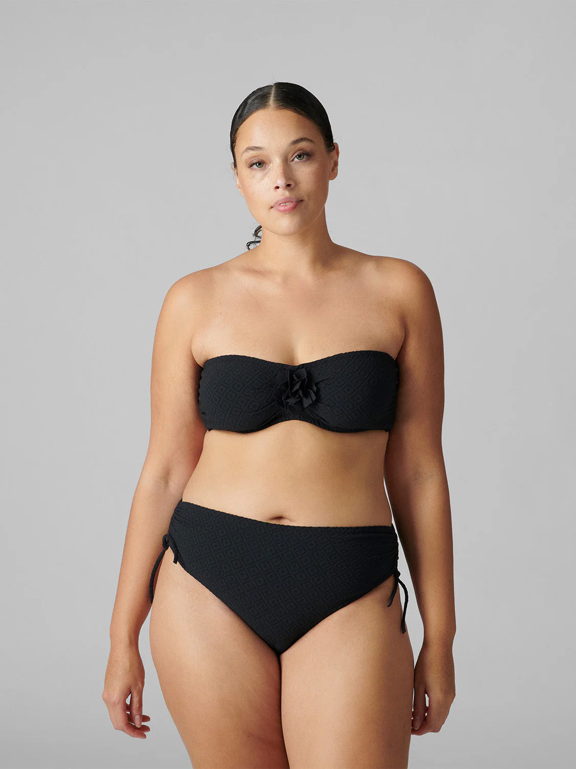 Underwired bandeau bikini top - Black - Image 11