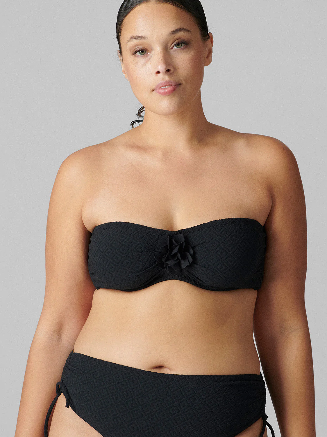 Underwired bandeau bikini top - Black - Image 12