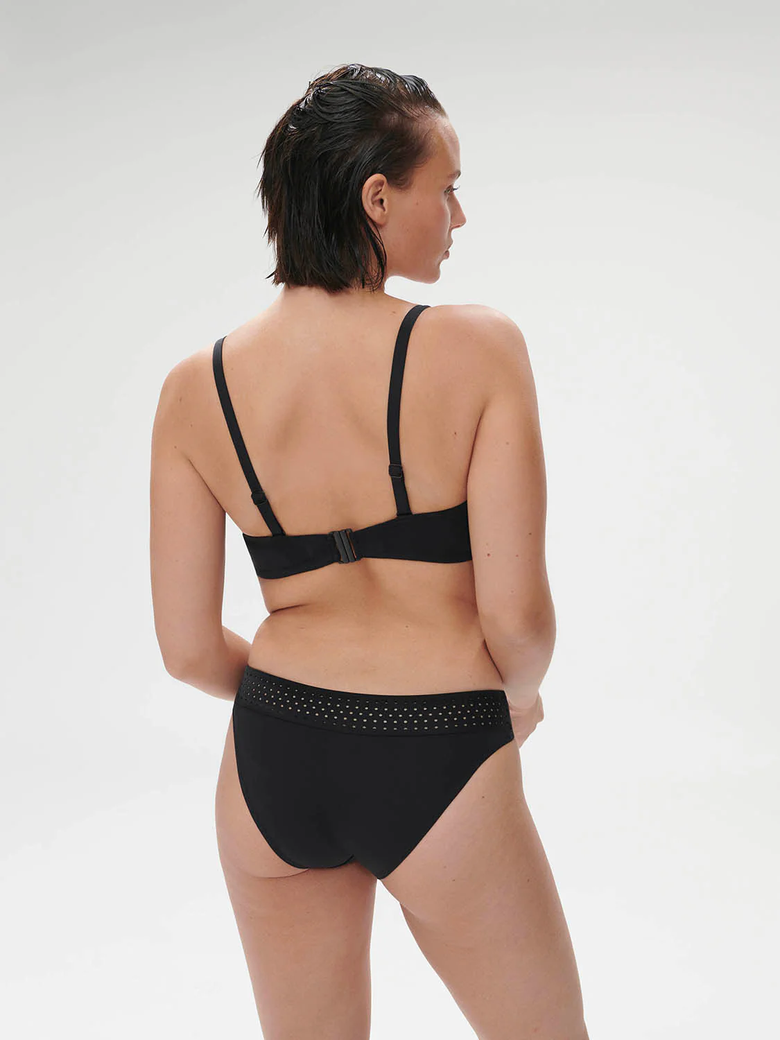 Underwired bandeau bikini top - Black - Image 14