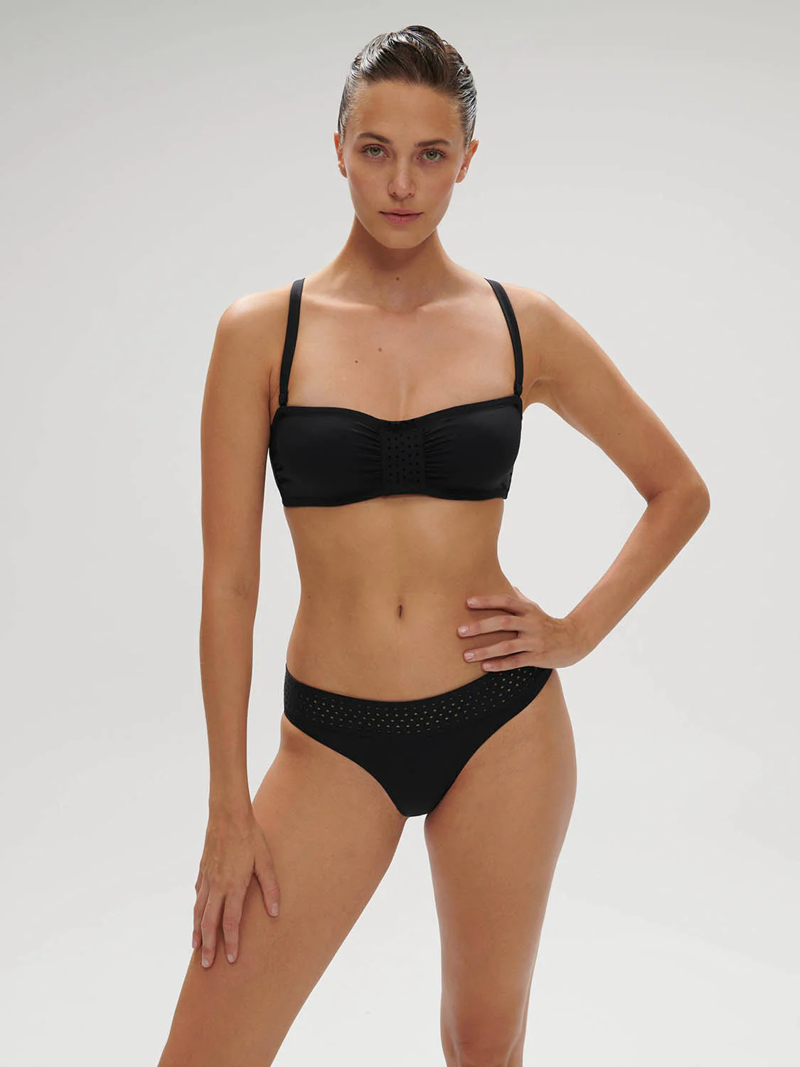 Underwired bandeau bikini top - Black - Image 4