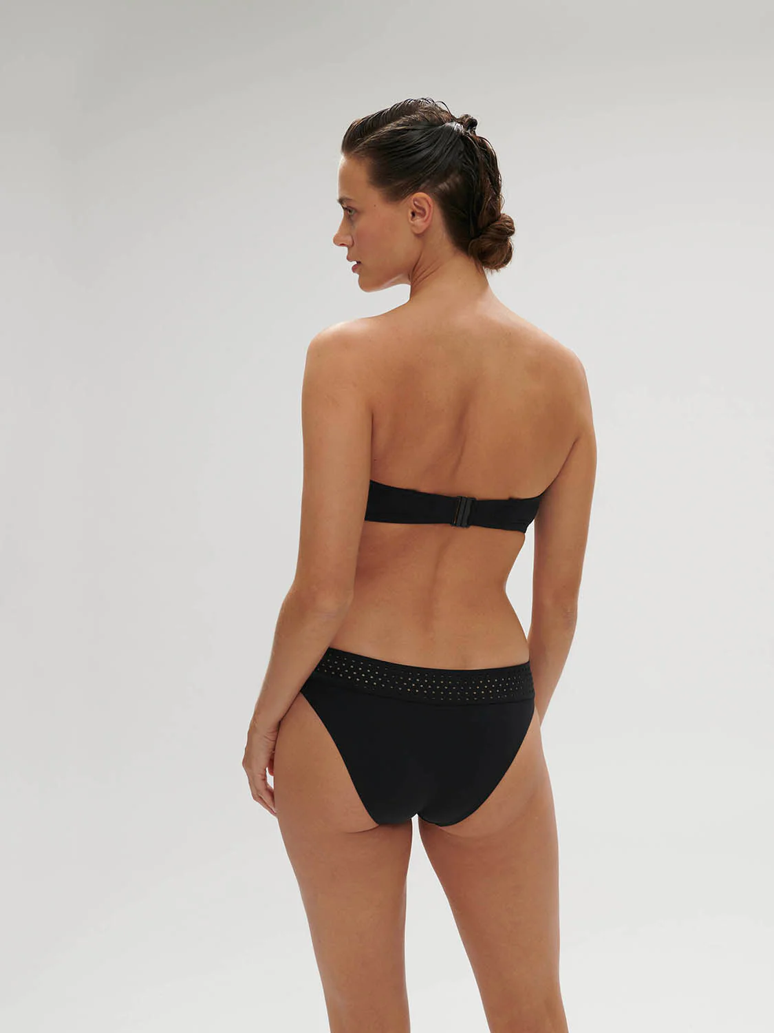 Underwired bandeau bikini top - Black - Image 7