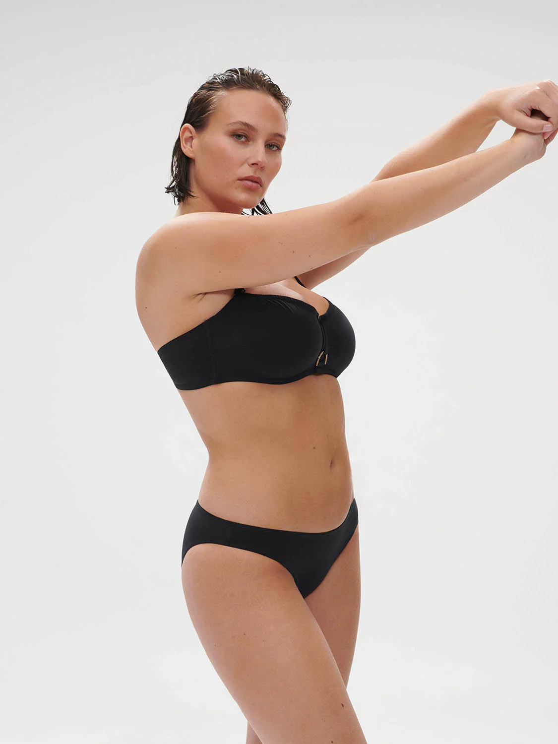 Underwired bandeau bikini top - Black - Image 12