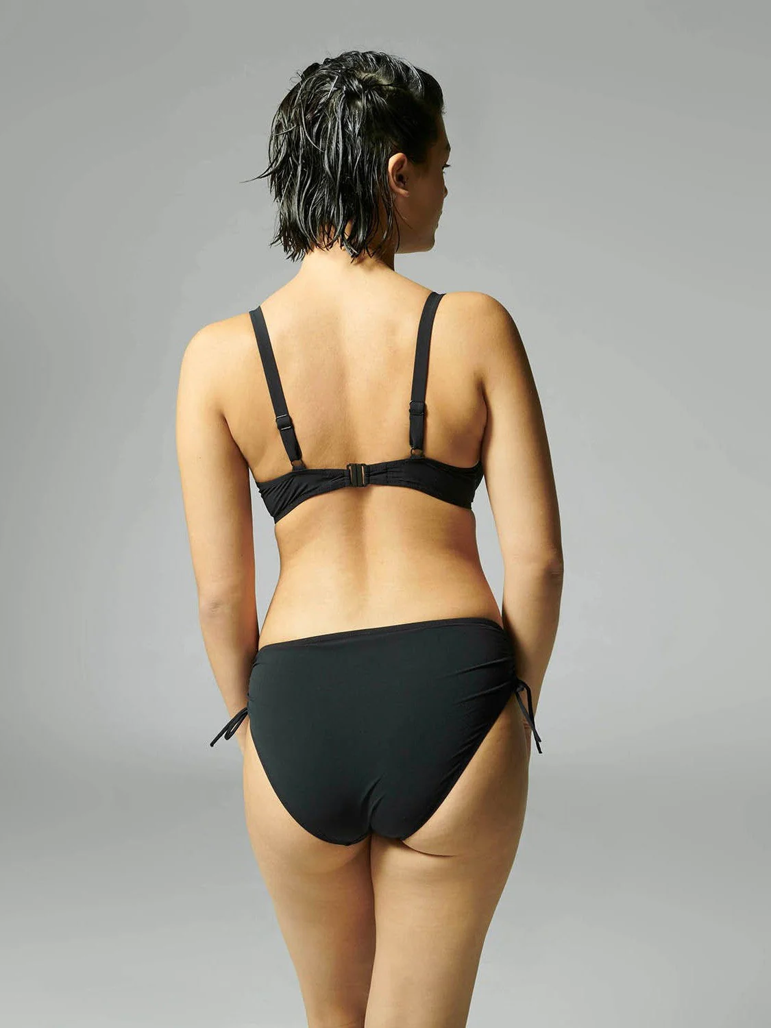 Underwired bikini top - Black - Image 4