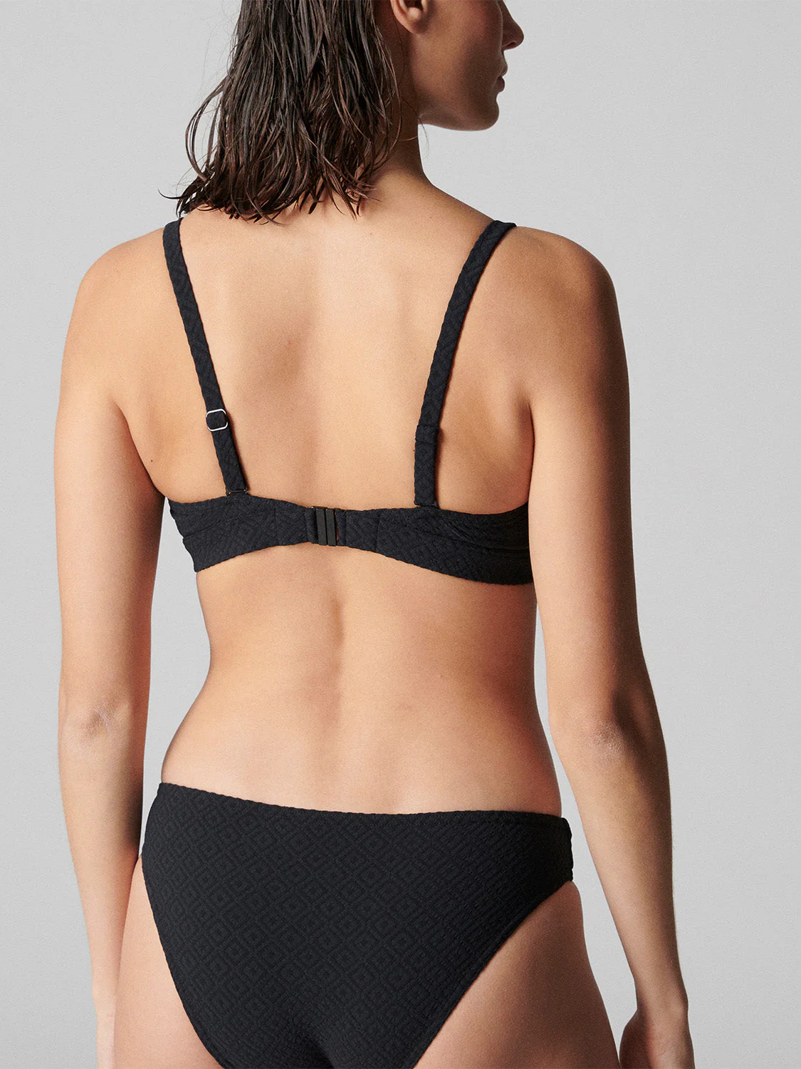 Underwired bikini triangle - Black - Image 5