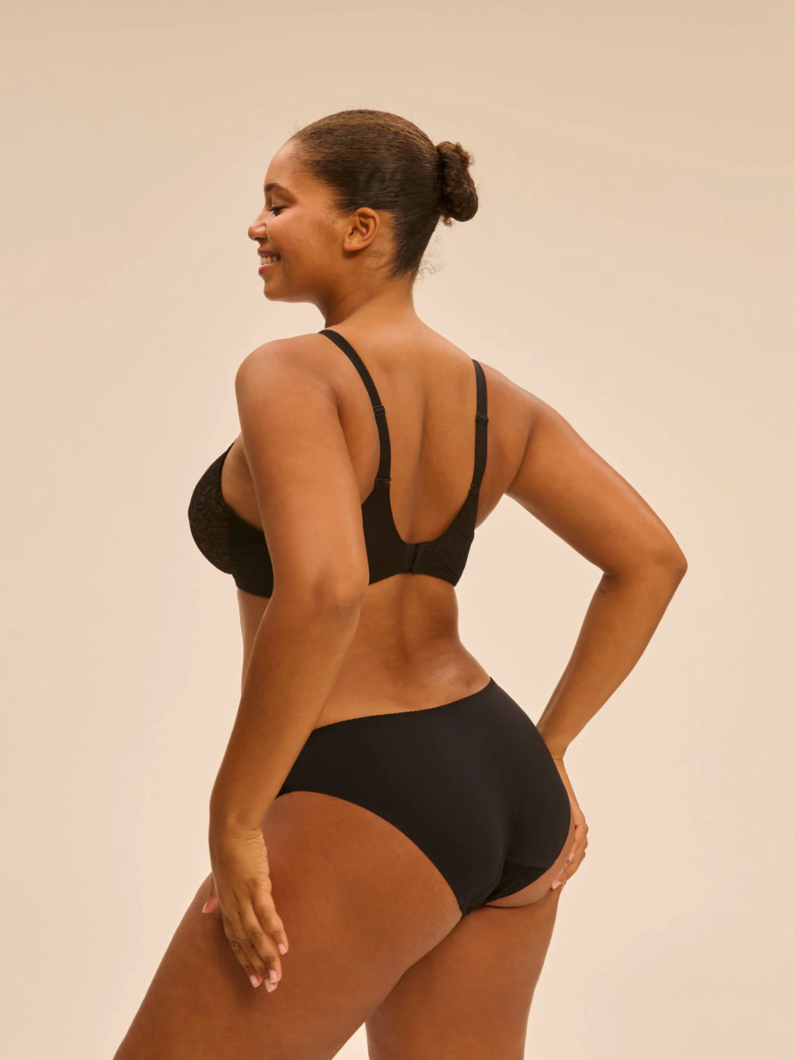 Underwired bra - Black - Image 17
