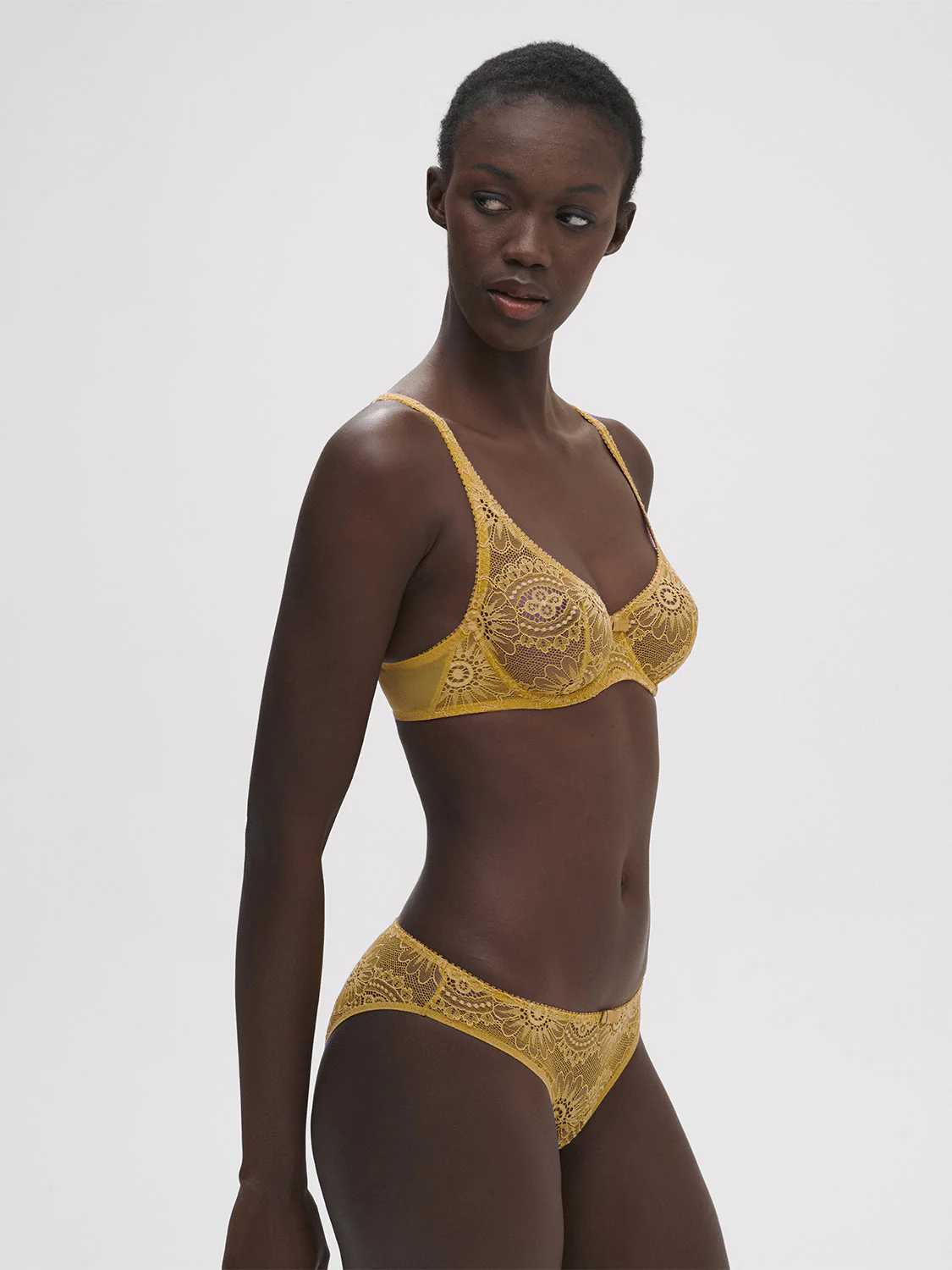 Underwired bra with curved neckline - Golden Yellow - Image 5