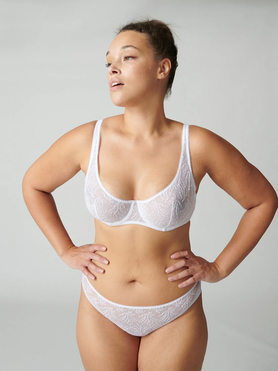 Underwired bra with curved neckline - White - Image 7