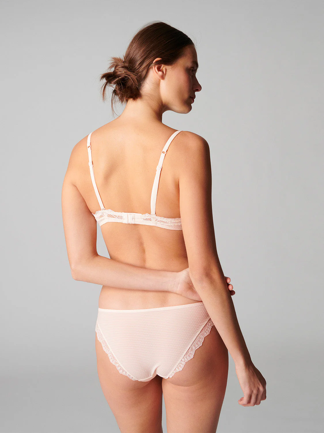 Underwired low-cut bra - Sakura pink - Image 4