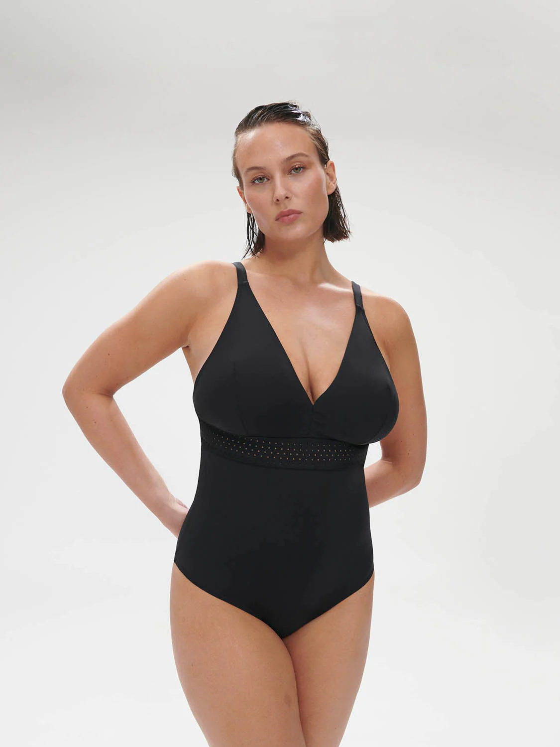 Underwired one-piece swimsuit - Black - Image 10
