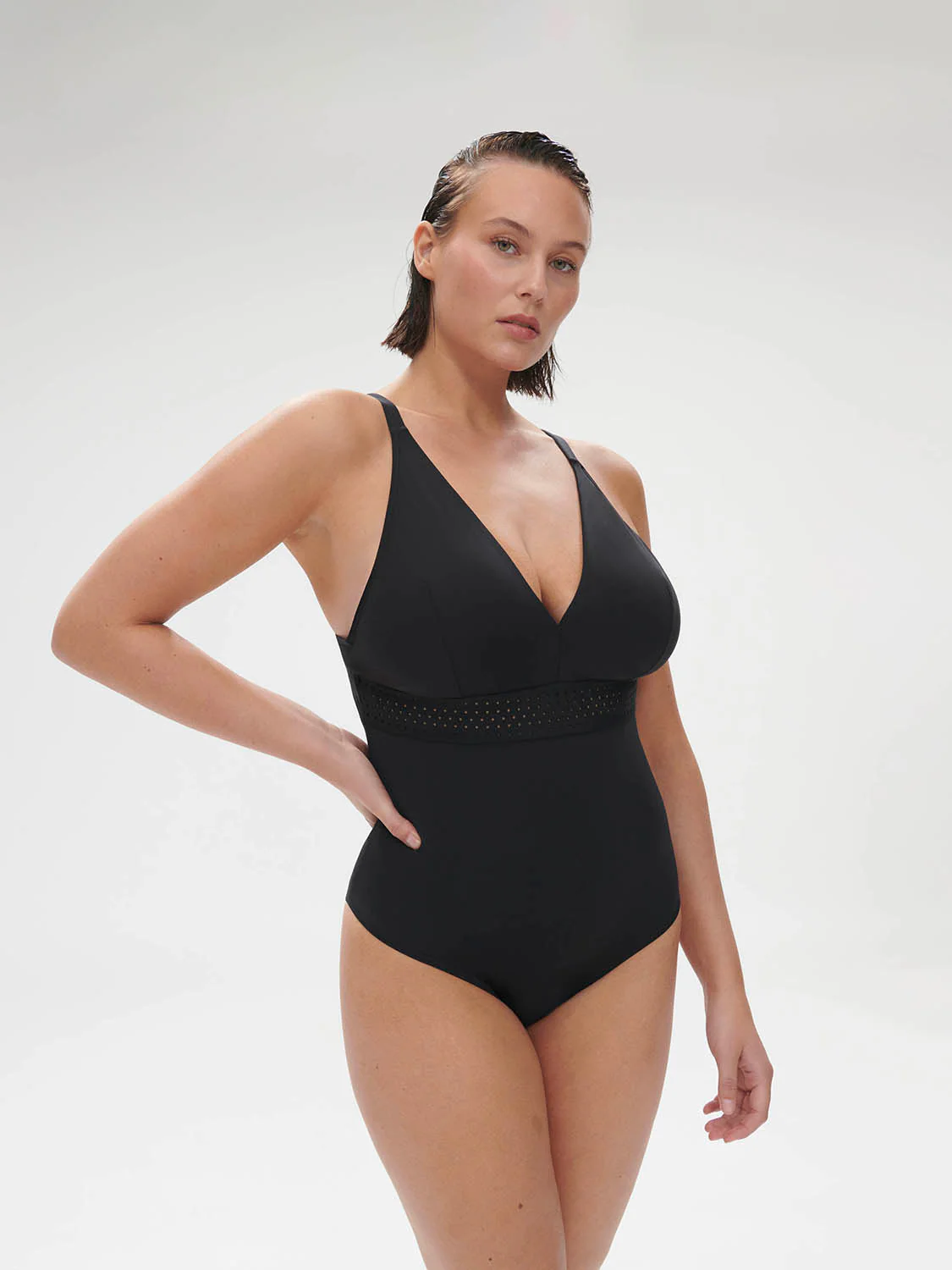 Underwired one-piece swimsuit - Black - Image 9