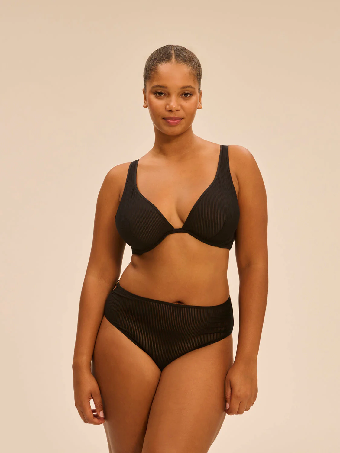 Underwired triangle bra - Black - Image 9