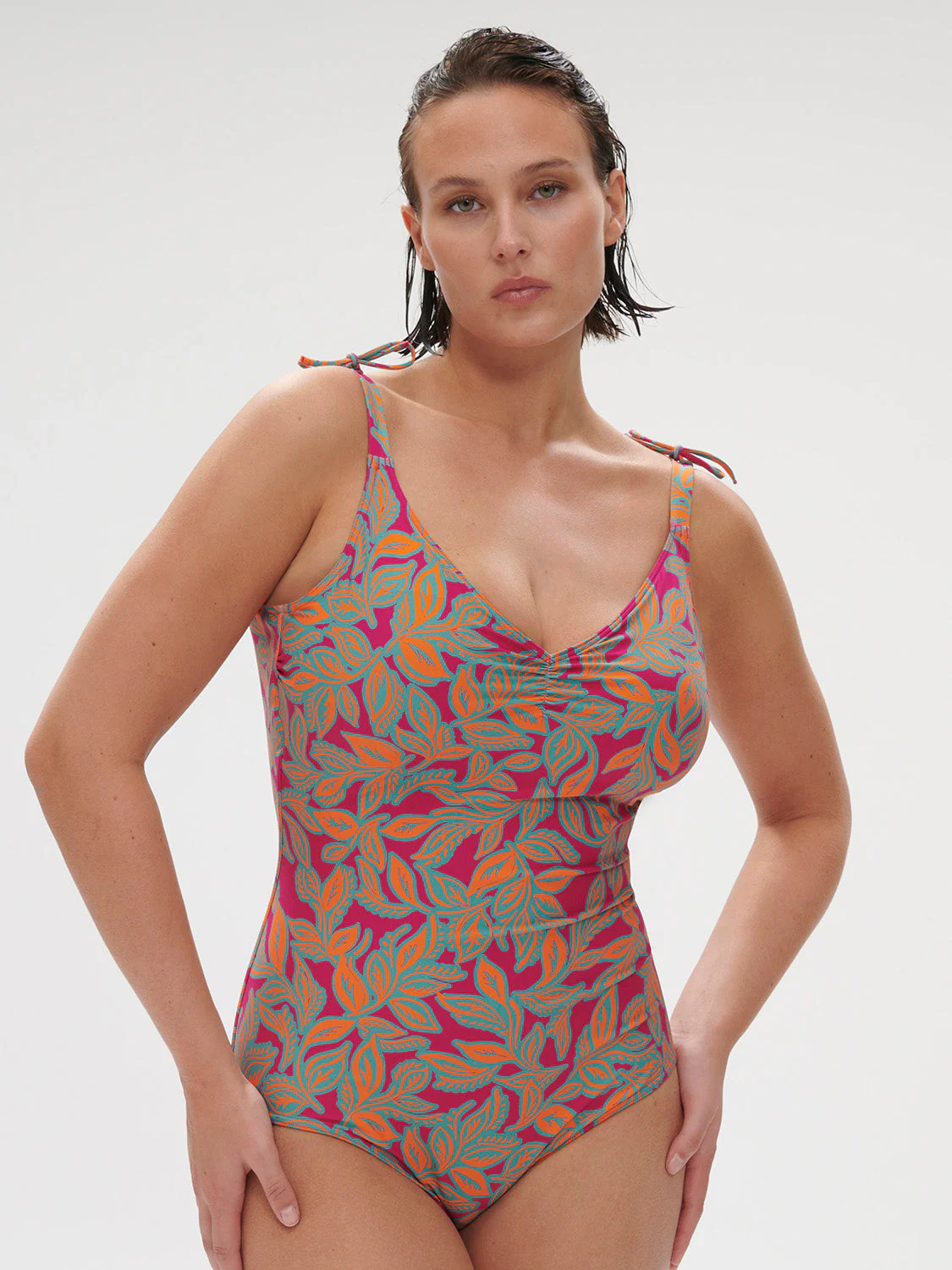 Wireless Molded One-Piece - Menara Pink Print - Image 6