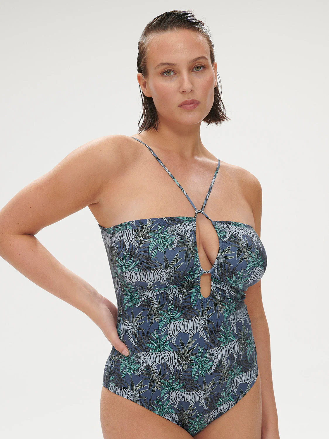 Wireless One-Piece - Jungle Night Print - Image 6